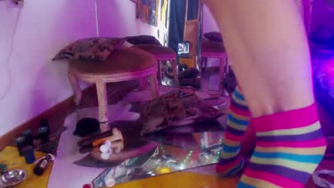 Laye19 online show from February 5, 5:31 pm