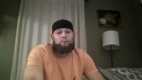 layinlow42 online show from October 29, 10:39 am