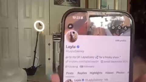 Snapshot of layla216903 chatting on September 30, 5:23 pm layla online show from September 30, 5:23 pm