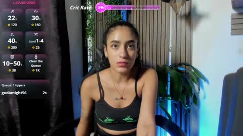 Layla online show from December 5, 2:33 am