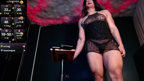 Layla   help me with your thumbs up its important  online show from December 23, 1:23 am