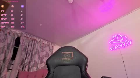 laylafoxy_tay online show from March 11, 3:20 am