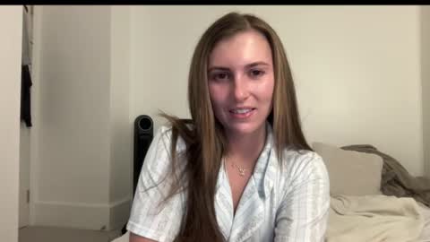 laylahlaylah1 online show from July 7, 2:32 pm