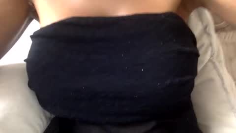 laylajuicy online show from June 26, 11:48 am
