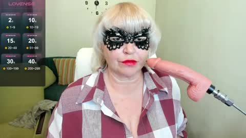laylalaylamilf online show from May 30, 9:30 am