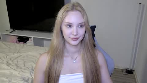 LaylaPretty001 online show from February 25, 5:55 am