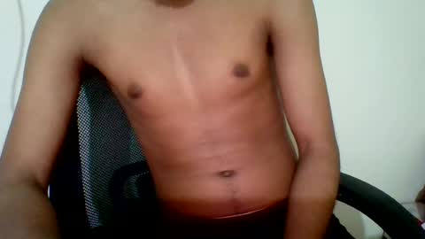 layra001 online show from June 25, 3:39 pm