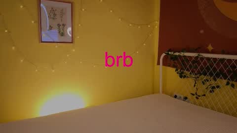 Snapshot of lea_belle_ chatting on October 7, 6:59 pm Lea online show from October 7, 6:59 pm
