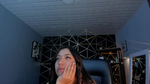 Lea Velle online show from October 9, 6:08 am