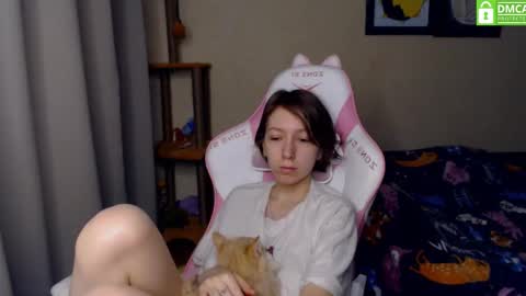 Snapshot of leah__gotty chatting on December 2, 2:14 pm Leah  Gotty online show from December 2, 2:14 pm