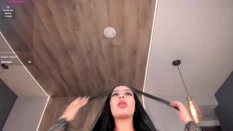 leahlombardi_ online show from March 6, 3:49 am