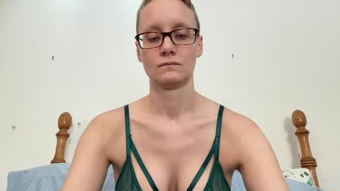 Lee online show from February 28, 2:42 pm