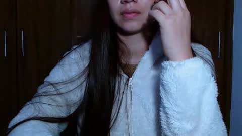 Snapshot of leanaalhub chatting on March 5, 8:10 am leanaalhub online show from March 5, 8:10 am