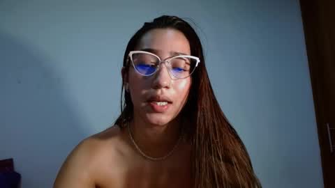 Snapshot of leanaalhub chatting on February 23, 5:34 am leanaalhub online show from February 23, 5:34 am