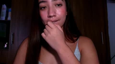 leanaalhub online show from November 12, 6:43 pm