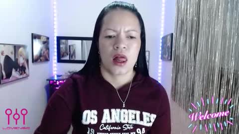 Leandra online show from October 9, 2:33 pm