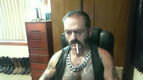 leathergreaser online show from March 4, 1:23 am
