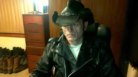 leathergreaser online show from July 7, 7:23 am