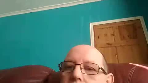 leatherpants68 online show from October 25, 1:11 pm