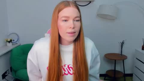 Lilly online show from December 4, 8:41 pm