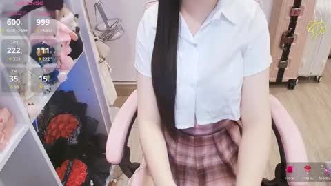 Lee online show from April 27, 1:52 pm