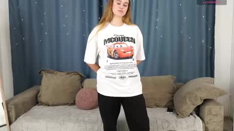 Lina online show from October 25, 10:36 am
