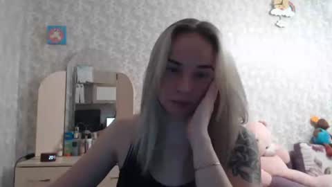 leggywily25 online show from January 5, 5:49 pm