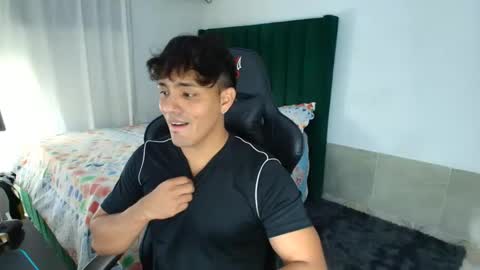  Lei  online show from March 12, 11:19 pm