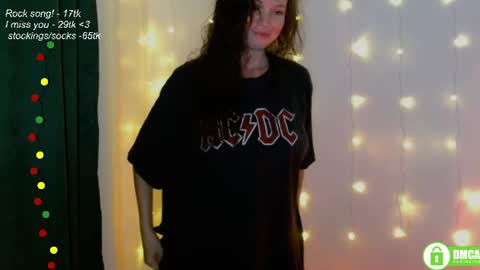 hey Im Leia and I love rock  online show from August 2, 7:15 pm