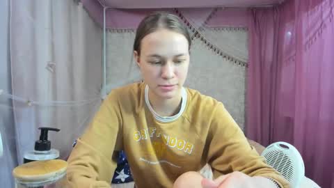 leila_bambi_ online show from February 17, 2:05 pm