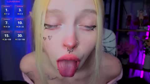 Leila online show from January 6, 4:11 pm