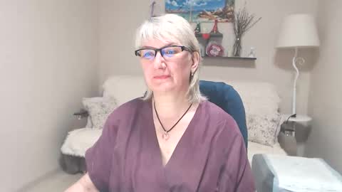 Leila Kinky online show from June 6, 7:03 am