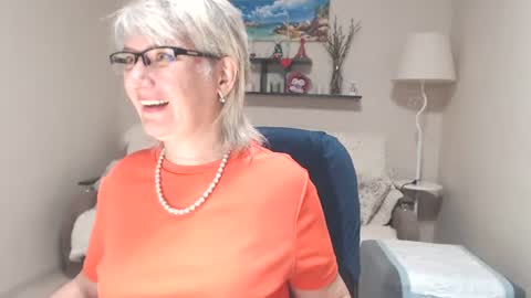 Leila Kinky online show from July 19, 6:27 am