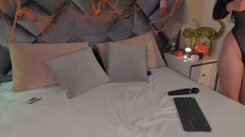 Snapshot of leizathompson chatting on October 21, 7:50 pm Leizathompson online show from October 21, 7:50 pm