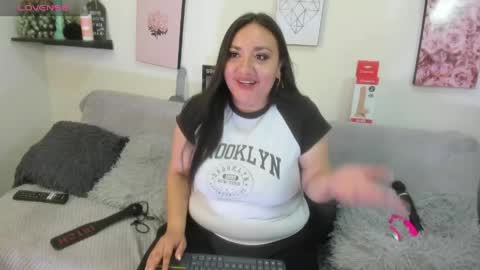 lele_699 online show from May 14, 2:10 am