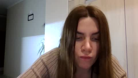 lena6122000 online show from March 10, 10:35 pm