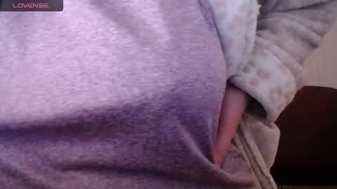 lenagolden online show from February 11, 12:20 pm