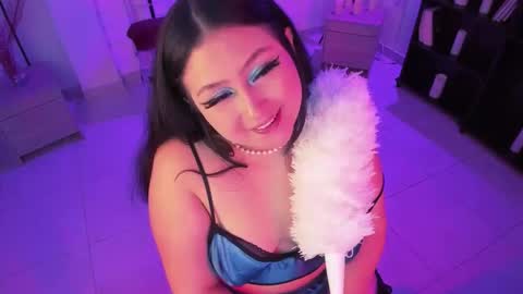 Lenna Kang online show from March 29, 8:21 pm