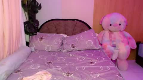 lena online show from November 14, 5:37 pm