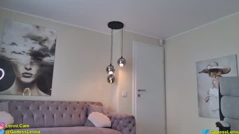 Lenna Goddess online show from February 18, 9:53 am