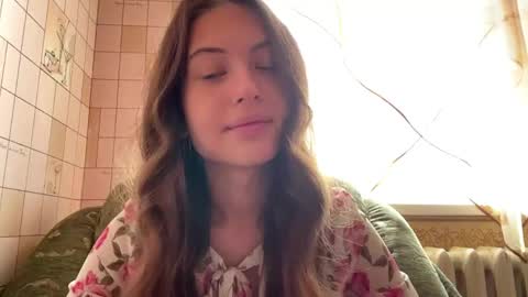 Hellomy name is Natalyits my first day here nice to meet you Give me 50 thumbs ups online show from June 1, 7:31 am