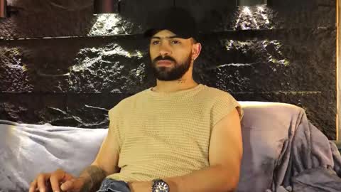 Leo  Diaz online show from November 8, 2:25 am