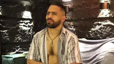 Leo  Diaz online show from November 27, 2:19 am