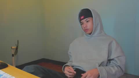 Snapshot of leo_hottiesexyasian chatting on October 7, 3:41 pm Leo online show from October 7, 3:41 pm