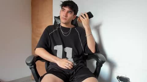 Leo Jones online show from September 26, 5:43 pm