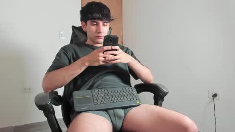 Leo Jones online show from April 1, 12:00 am