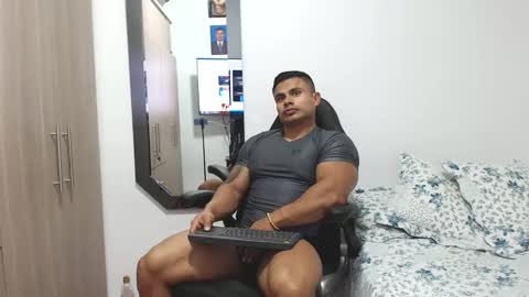 Leo online show from February 2, 11:34 pm