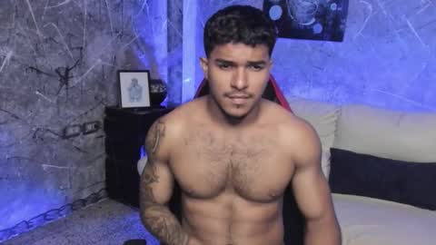 Leo independent model online show from October 13, 2:13 am