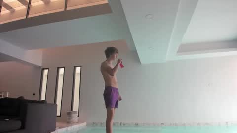 leo_wildd online show from November 5, 4:58 am