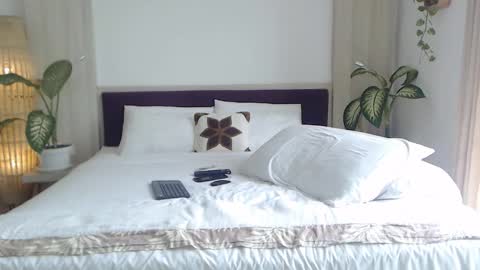 TheBigLeo online show from October 29, 1:18 am